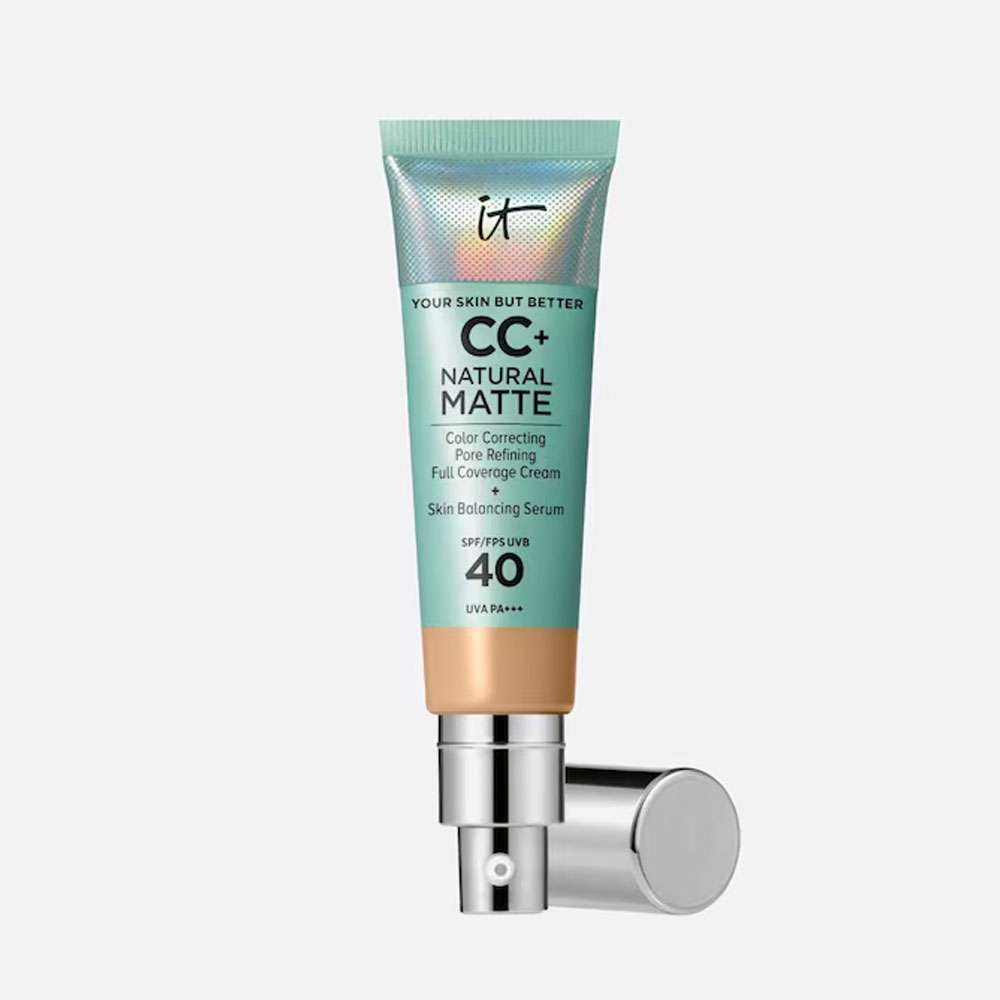 IT Cosmetics Your Skin But Better CC crema correttiva effetto opacizzante SPF40 per tutti i tipi di pelle 32 ml